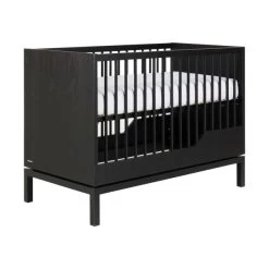 Kidsmill Savi Babykamer Zwart Eiken | Bed 60 X 120 Cm + Commode 9 Kidsmill Savi Babykamer Zwart Eiken | Bed 60 X 120 Cm + Commode -Kinderproducten Kidsmill Savi ledikant 3 edb1