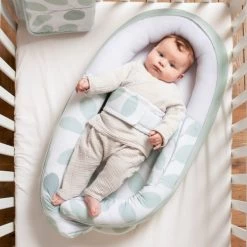 Doomoo Cocoon Leaves Babynestje Green -Kinderproducten doomoo buddy leaves voedingskussenhoes green 3 291a