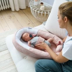 Doomoo Cocoon Misty Babynestje Pink 11 Doomoo Cocoon Misty Babynestje Pink -Kinderproducten doomoo lifestyle cocoon co09 mistypink dsc06116 8e86