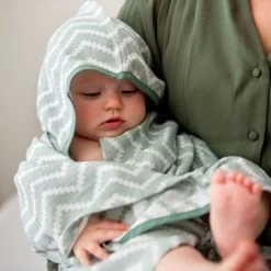 KipKep Blenker Badcape Calming Green 7 KipKep Blenker Badcape Calming Green -Kinderproducten kipkep blenker badcape calming green 3 0dfb