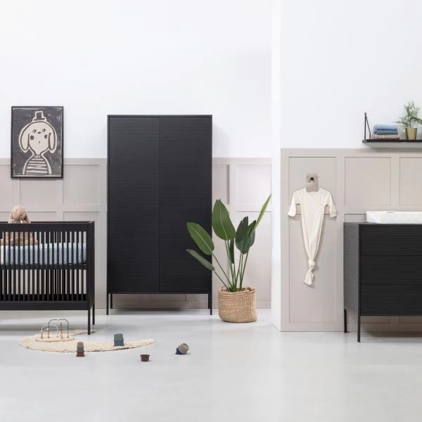 Europe Baby Liam Babykamer Zwart | Bed 60 X 120 Cm + Commode 3 Europe Baby Liam Babykamer Zwart | Bed 60 X 120 Cm + Commode