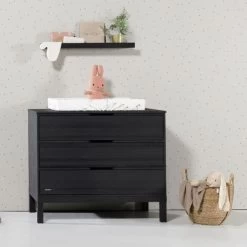 Kidsmill Pure Wood Babykamer Zwart Geborsteld | Bed 60 X 120 Cm + Commode -Kinderproducten pure wood zwart peuter sfeer 4 f6c0