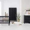 Kidsmill Pure Wood Babykamer Zwart Geborsteld | Bed 60 X 120 Cm + Commode -Kinderproducten pure wood zwart sfeer 3958