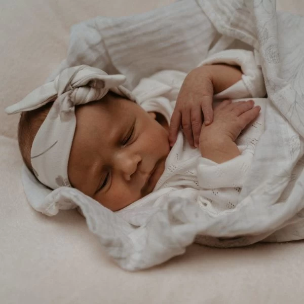 Yumi Baby Fairytale Swaddle 100 X 100 Cm 4 Yumi Baby Fairytale Swaddle 100 X 100 Cm - Afbeelding 2